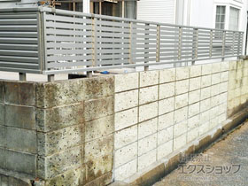 のフェンス・柵 シンプレオフェンス3型 横太格子 自由柱施工 施工例