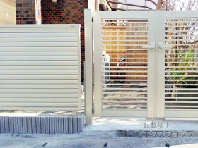 のフェンス・柵 ミエーネフェンス 目隠しルーバータイプ 自由柱施工 施工例