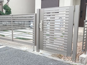 の門扉 ライシス門扉 10型 太横桟 片開き 柱使用 施工例