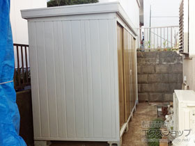 の物置・屋外倉庫 ネクスタ 一般型 3050×1370×2020（NXN-45S） NXN-45S-MB 施工例