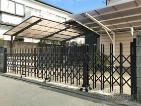 のカーゲート トリップゲート RC型 ノンレール 両開き親子 61WO(12S+49M) 施工例