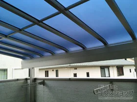 YKKAP�̃o���R�j�[���� ���F�N�^�[�e���X R�^ 1500 �����^�C�v �P�� �ϐ�`50cm�Ή� �{�H��