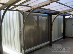 の物置・屋外倉庫 Mr.トールマンダンディ (明かり窓付) 一般型 結露減少型（JNA-Z5022） JNA-Z5022-B 施工例