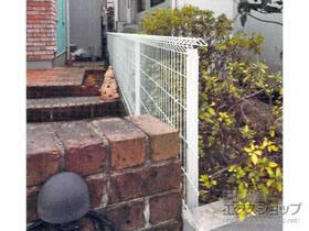 のフェンス・柵 イーネットフェンス1F型 自由柱施工 施工例