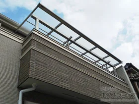 YKKAPのバルコニー屋根 ヴェクターテラス F型 屋根タイプ 単体 積雪～20cm対応 施工例