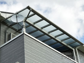のバルコニー・ベランダ屋根 ヴェクターテラス F型 1500 屋根タイプ 単体 積雪〜50cm対応 施工例