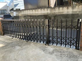 のカーゲート アルシャインII PG型R(ペットガード) Aタイプ 両開き親子 (150+430)WP 施工例