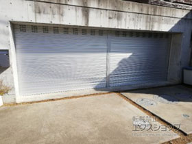 のガレージシャッター ガレージシャッタークワトロ 電動式 内部付タイプ 施工例