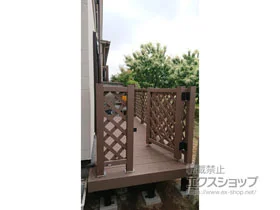 YKKAPのウッドデッキ リウッドデッキ 200＋リウッドデッキフェンス 2型＜ラチス格子＞ 施工例