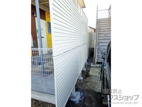 のフェンス・柵 ミエーネフェンス 目隠しルーバータイプ 2段支柱 自立建て用（パネル2段） 施工例