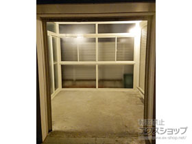 のテラス囲い・サンルーム サニージュ F型 土間納まり ランマ付 積雪〜20cm対応 *片袖納まり 施工例