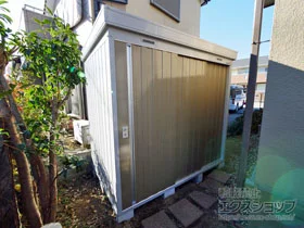 イナバの物置・収納・屋外倉庫 ネクスタ 一般型 2210×1370×2020 NXN-30S-MB 施工例