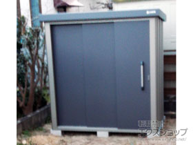 の物置・屋外倉庫 エスケーエイト SK8-70 一般型 1800×1200×1940 SK8-70-GK 施工例