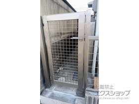 のフェンス・柵 アルメッシュ門扉 片開き 柱使用 施工例