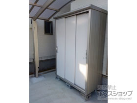 の物置・屋外倉庫 エスモ 一般型 1350×650×1959 ESE-1306A-PW 施工例