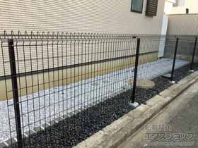 のフェンス・柵 メッシュフェンス G10 自由柱 施工例