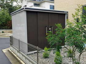 の物置・屋外倉庫 エルモ 積雪型 2570×2220×2118 LMDS-2522-DW 施工例