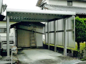 YKKAPのカーポート レオンポートneo 角柱4本仕様 積雪〜50cm対応 施工例
