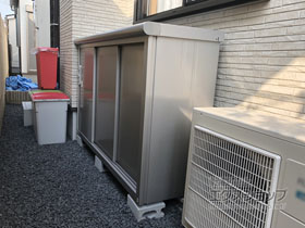 の物置・屋外倉庫 エスモ 一般型 1797×520×1101 ESE-1805Y-SS 施工例