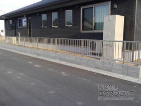 のフェンス・柵 ミエッタフェンス 防犯たて格子タイプ 自由柱施工 施工例