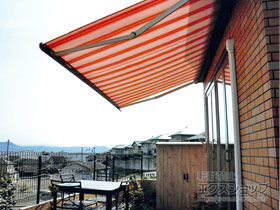 のオーニング・日よけ 彩風 あやかぜ C型 電動式（スイッチ） 施工例