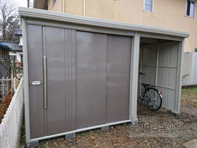 の物置・屋外倉庫 Mr.ストックマン プラスアルファ 多雪型 結露減少型 3715×2290×2110 TP-SZ3722-B 施工例