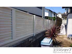 のフェンス・柵 シンプレオフェンス13型 ルーバータイプ 自由柱施工 施工例