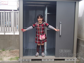 の物置・屋外倉庫 エスケーエイト SK8-70 一般型 1800×1200×1940 SK8-70-GK 施工例