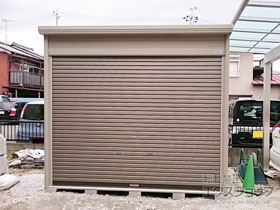 の物置・屋外倉庫 バイクシャッターマン　（BS-2926WH） 施工例