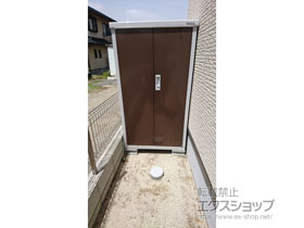 の物置・屋外倉庫 アイビーストッカー 900×755×1603 BJX-097D-TB 施工例