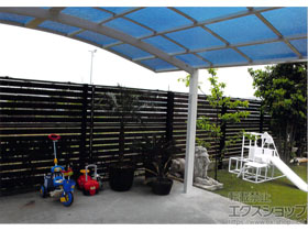 のフェンス・柵 モクアルフェンス 横板タイプ 2段支柱 自立建て用（パネル2段） 施工例