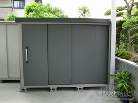 の物置・屋外倉庫 エスケーエイト SK8-130 一般型 2600×1600×1940 SK8-130-GK 施工例