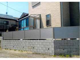 のフェンス・柵 ミエーネフェンス 目隠しルーバータイプ 自由柱施工 施工例