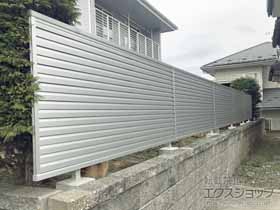のフェンス・柵 ミエーネフェンス 目隠しルーバータイプ 自由柱施工 施工例