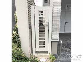 の門扉 シンプレオ門扉K1型 横格子 片開き専用 埋込門柱+埋込門柱 施工例