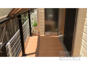 のウッドデッキ リウッドデッキ 200＋独立式リウッドステップ2型×1セット＋ルシアスデッキフェンスB01型 施工例