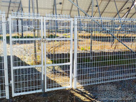 のフェンス・柵 メッシュフェンスG-10　門扉　両開き 施工例