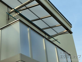 のバルコニー・ベランダ屋根 スピーネ F型 ルーフタイプ 単体 積雪〜20cm対応 施工例