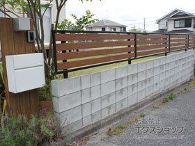 のフェンス・柵 モクアルフェンス 横板タイプ 自由柱施工 施工例
