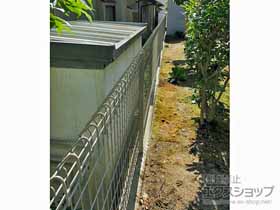 のフェンス・柵 メッシュフェンス G10-R 自由柱 施工例