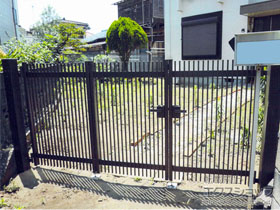 の門扉 ハイ千峰 3枚折戸仕様 柱使用 施工例