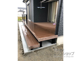 のウッドデッキ リウッドデッキ 200＋ ルシアスデッキフェンスB01型＜笠木のみタイプ＞ 施工例