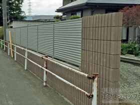 のフェンス・柵 ミエーネフェンス 目隠しルーバータイプ 自由柱施工 施工例