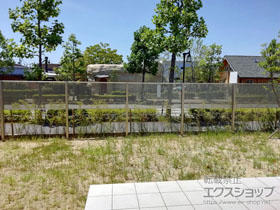 のフェンス・柵 シンプレオフェンス2型 縦格子 2段支柱 自立建て用（パネル1段） 施工例