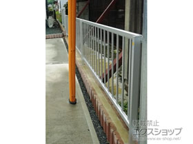 のフェンス・柵 ミエッタフェンス　防犯たて格子タイプ　自由柱施工 施工例