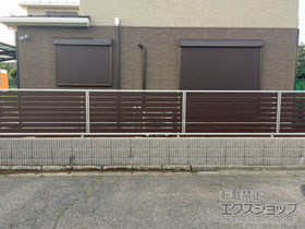 のフェンス・柵 ルシアスフェンスF04型 横半目隠し 自由柱施工 施工例