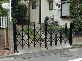 のカーゲート トリップゲート RA型 ノンレール 片開き 30S*施錠機能無し 施工例