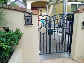 の門扉 ディズニー門扉ミッキーA型 両開き親子　角門柱式 施工例