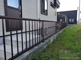 のフェンス・柵 ミエッタフェンス 防犯たて格子タイプ 自由柱施工〈1〉 施工例