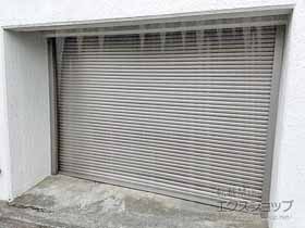 のガレージシャッター ガレージシャッタークワトロ 電動式 内部付タイプ 施工例